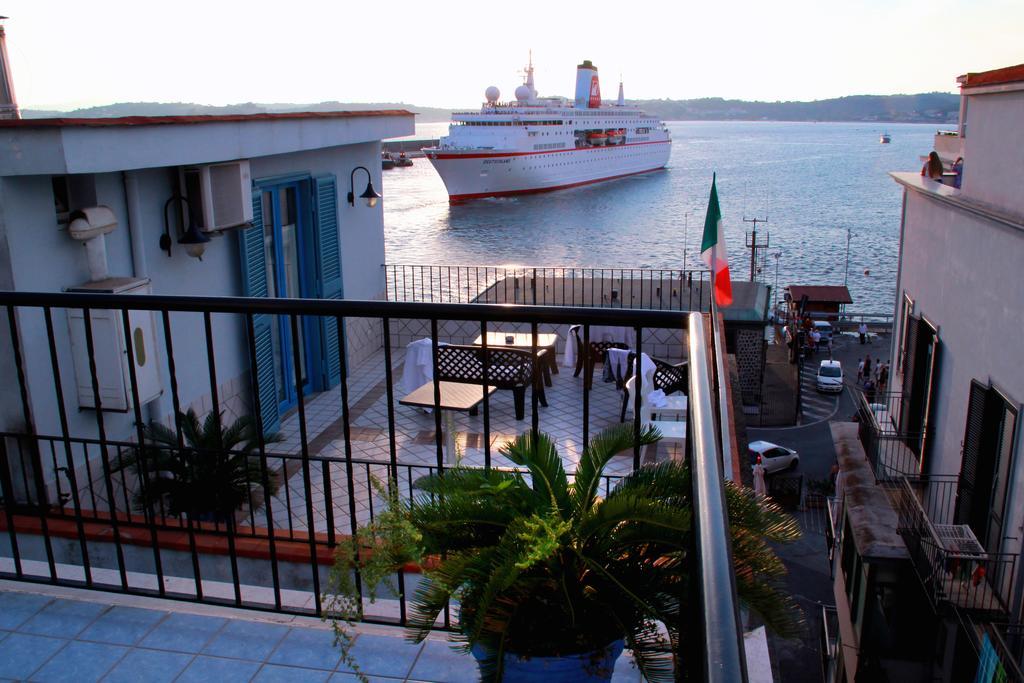 Hotel Darsena Pozzuoli Eksteriør billede